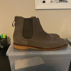 Clarks Clarkdale Gobi Taupe Suede